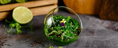 Хияши вакаме – салат из морских водорослей для современного меню